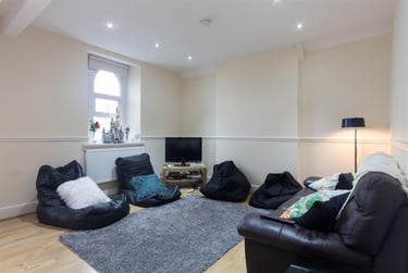 2 bed house, Glynrhondda Street, Plasnewydd, Cardiff, CF244AN - Image 1